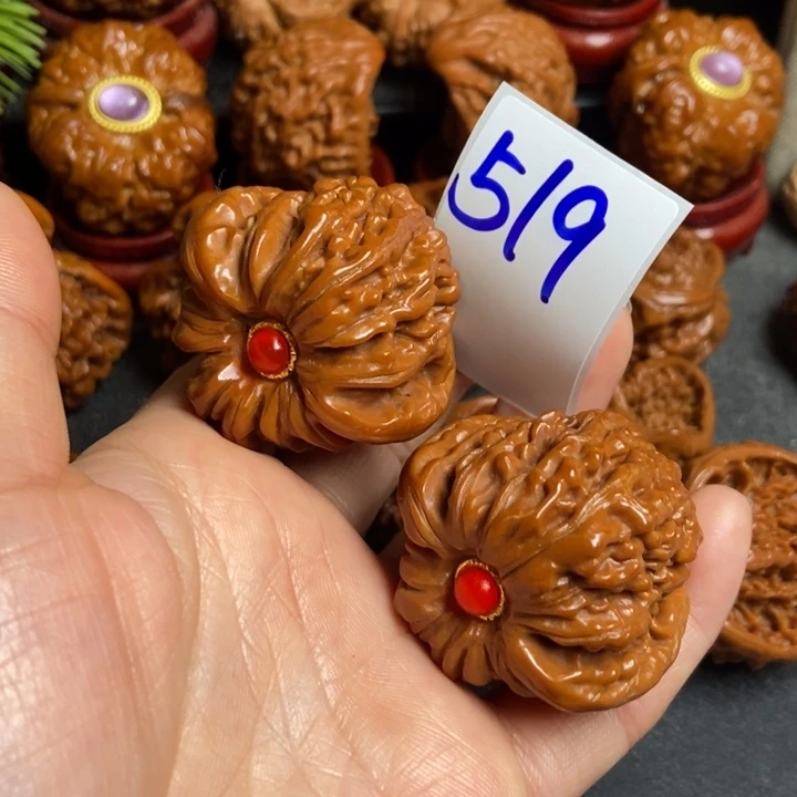 文玩核桃把件楼下519