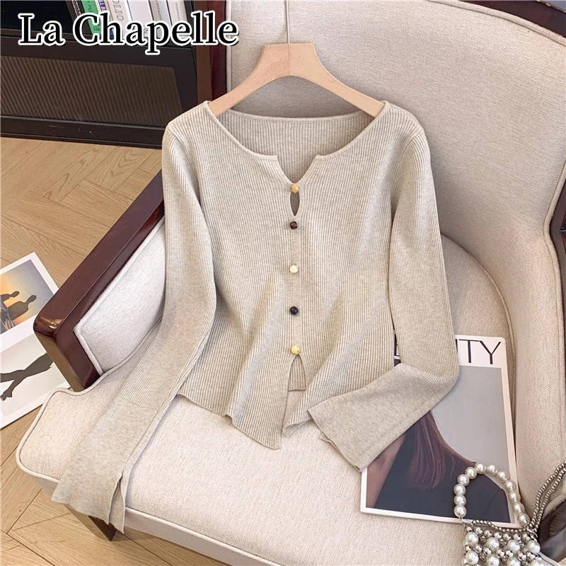 拉夏贝尔秋季新款V领缕空针织衫气质百搭设计感修身显瘦打底上衣