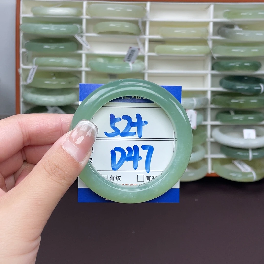 岫玉未镶嵌手镯手镯