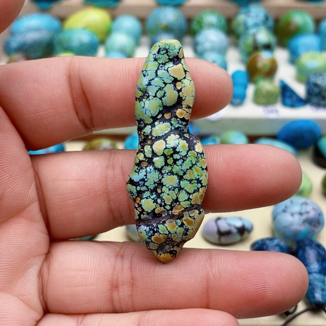 定制绿松石未镶嵌三彩随型