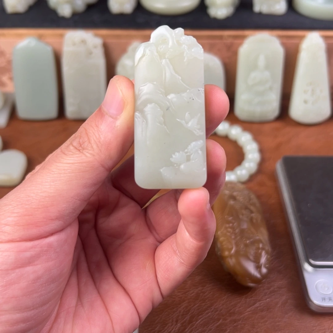 和田玉（青白玉）未镶嵌颈饰