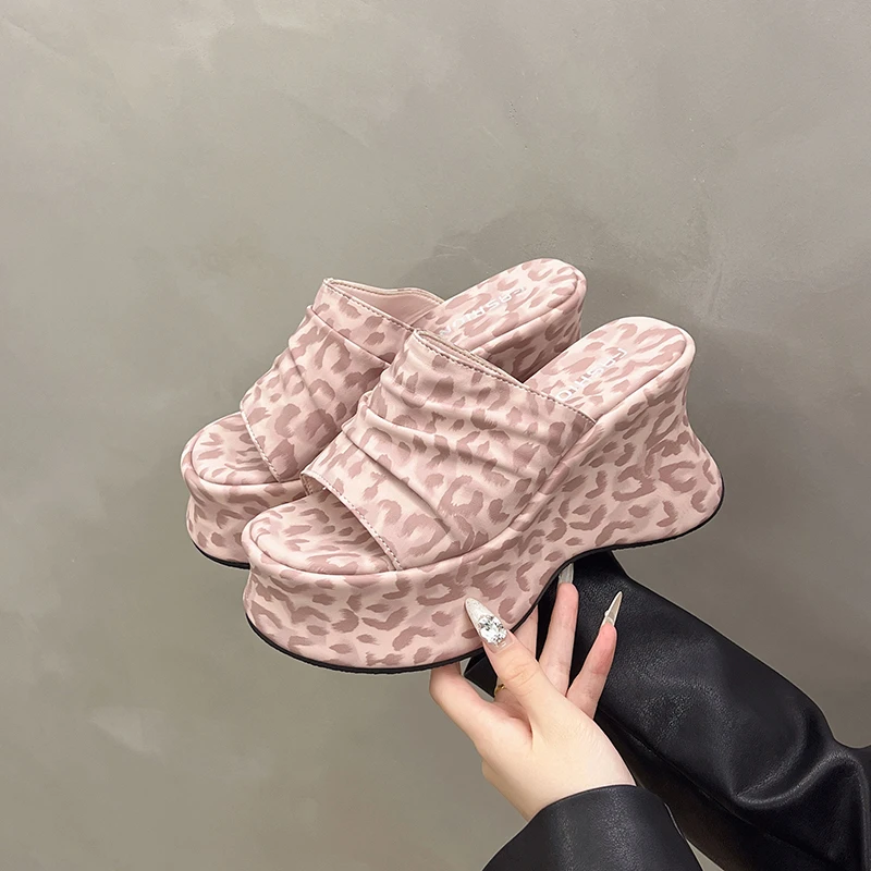 厚底小个子外穿凉拖鞋女2025夏季新款超高跟辣妹豹纹时尚坡跟凉鞋