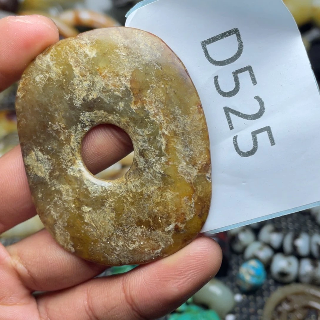 和田玉（糖玉）未镶嵌挂件