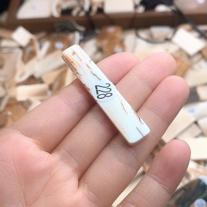 泥塑不打孔联系客服