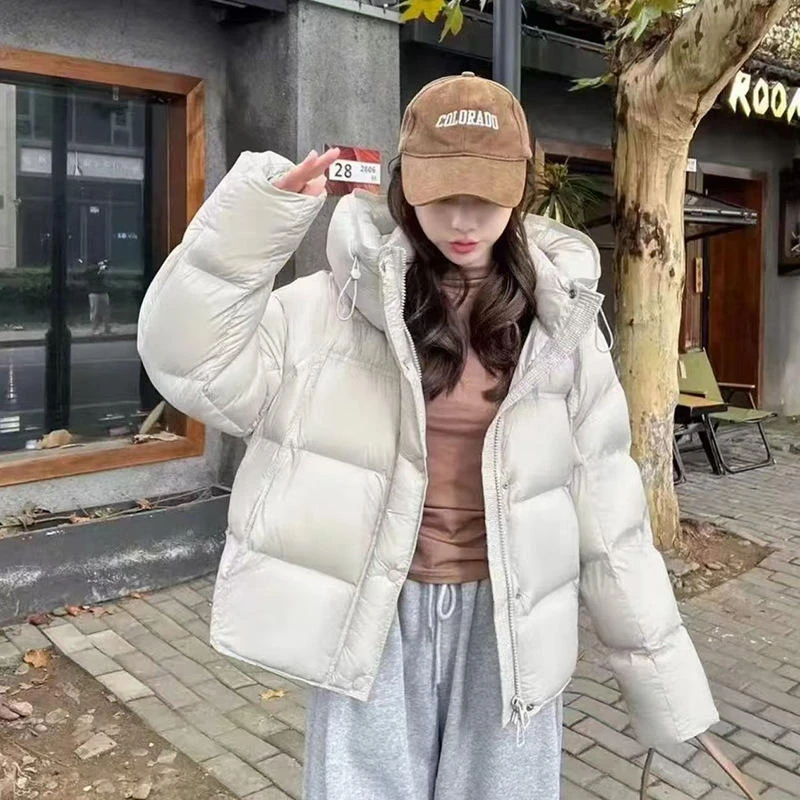 短泡芙2025冬季新款羽绒服短款连帽加厚白鸭绒时尚宽松保暖外套女