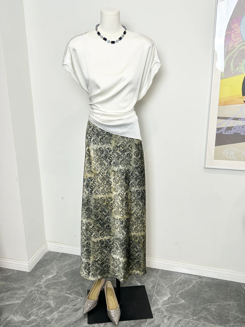 Miss孙 孤品小众设计显瘦气质女装时尚