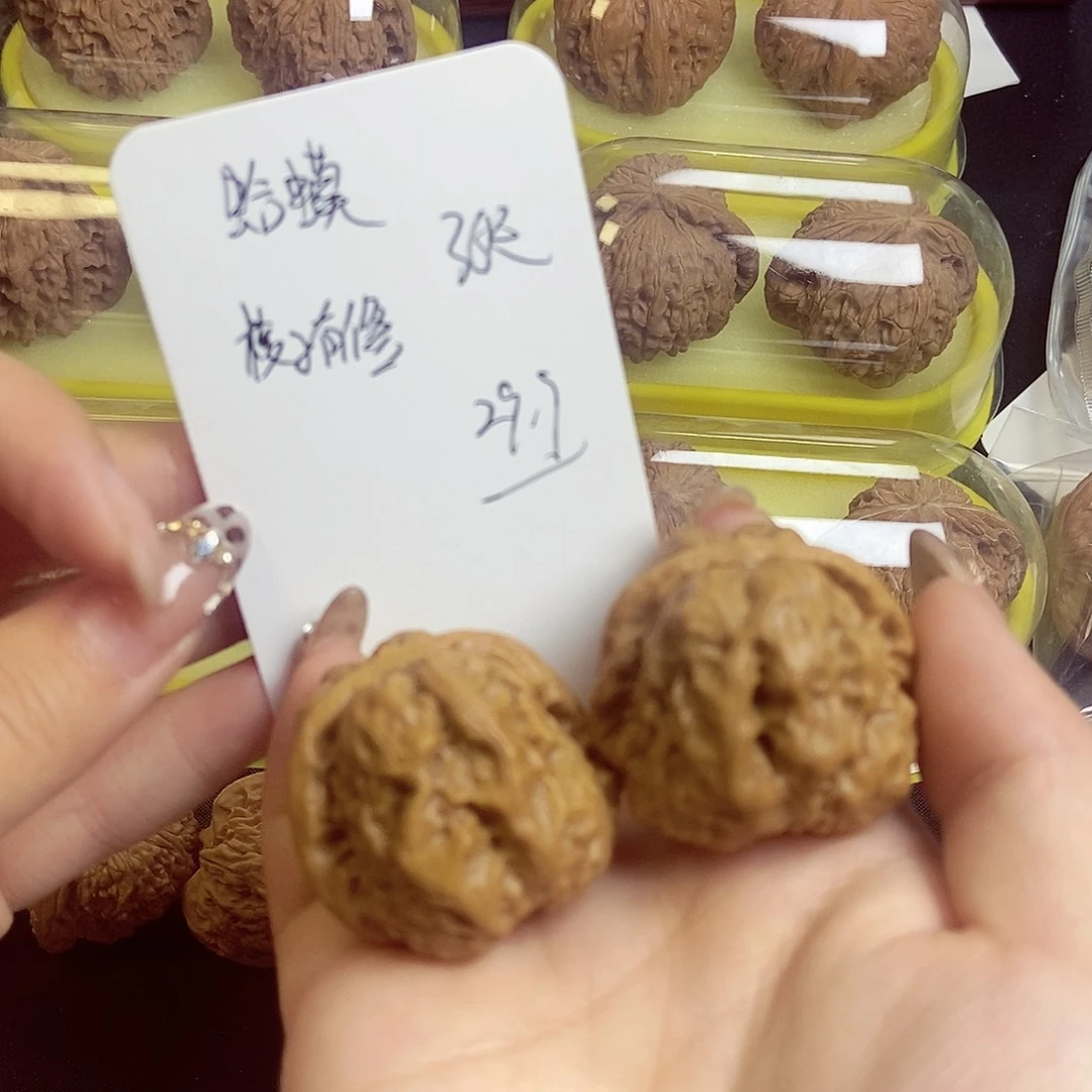 文玩核桃吊坠36尺蛤蟆头