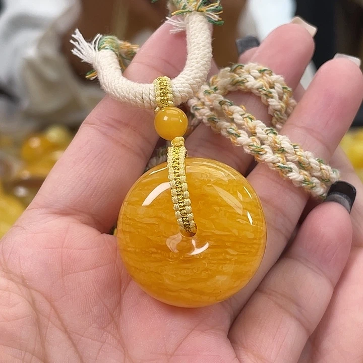 琥珀未镶嵌珠宝奇石h25