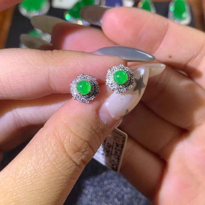 翡翠18K金镶嵌耳饰翡翠