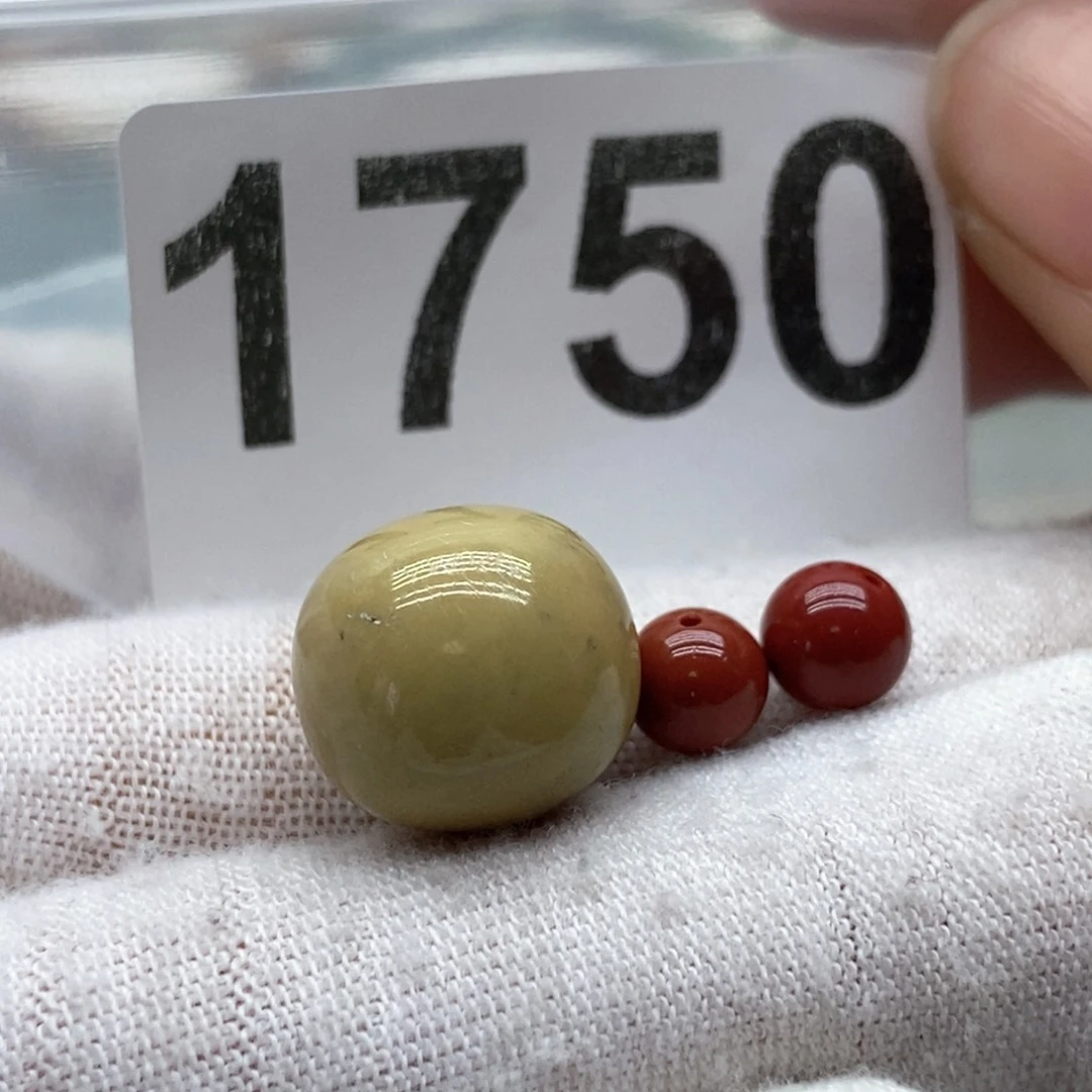 南红玛瑙颈饰未镶嵌