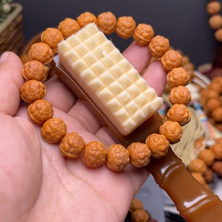 猴头核桃吊坠1.1新蟾王