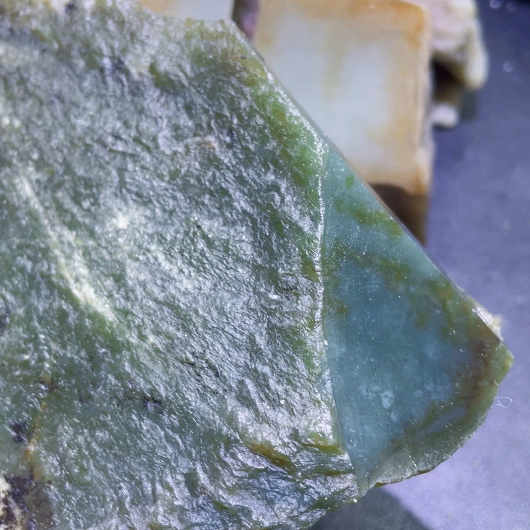 和田玉未镶嵌珠宝半成品