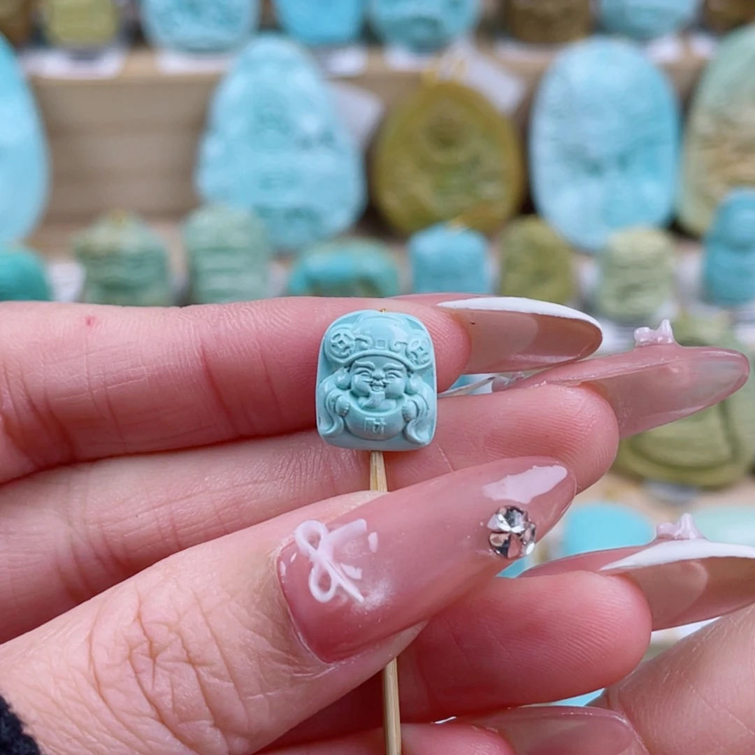 绿松石未镶嵌珠宝奇石