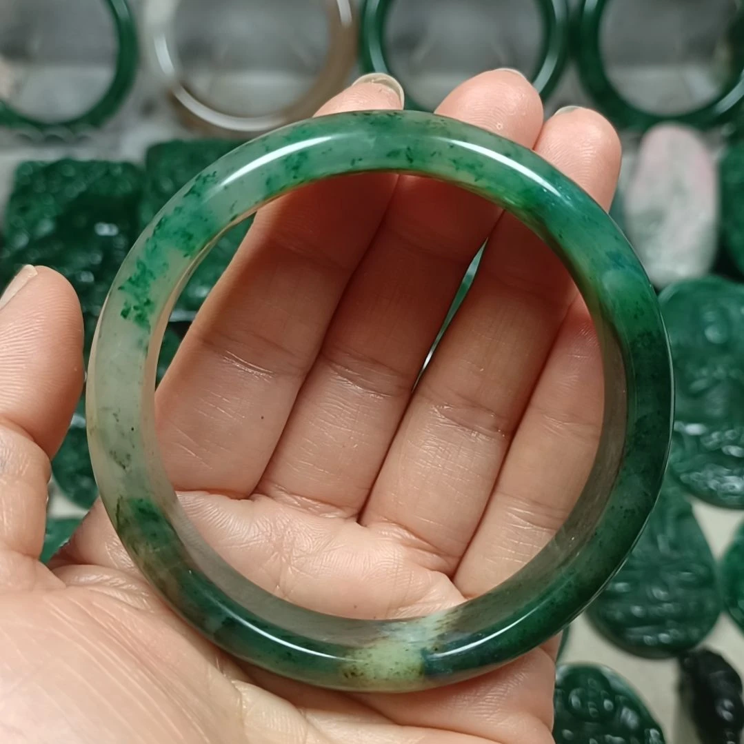 独山玉未镶嵌手镯61