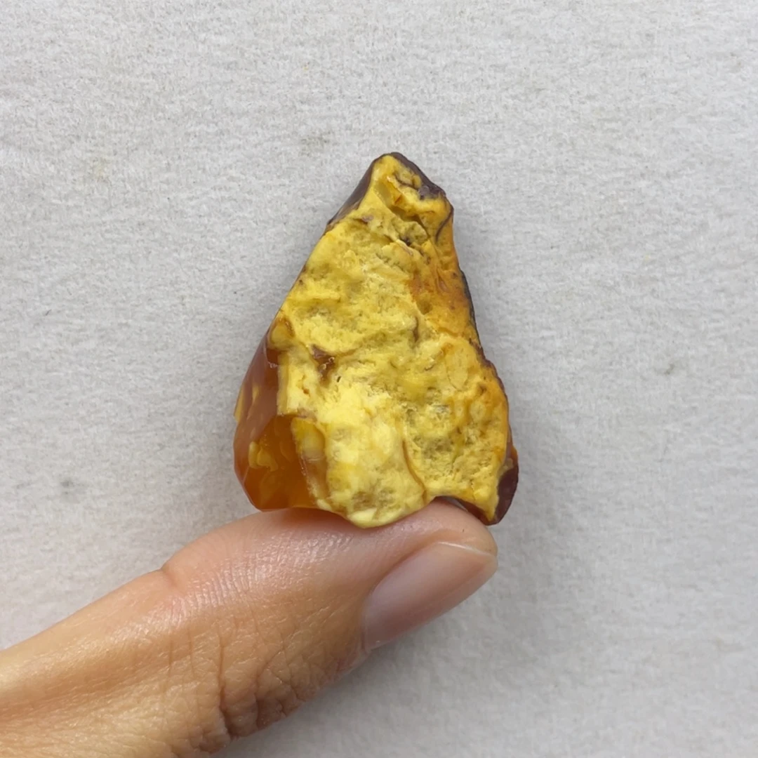 琉***～琥珀未镶嵌裸石定制