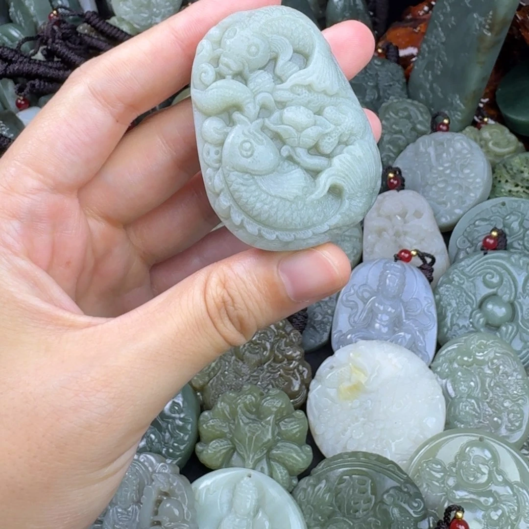 和田玉未镶嵌颈饰