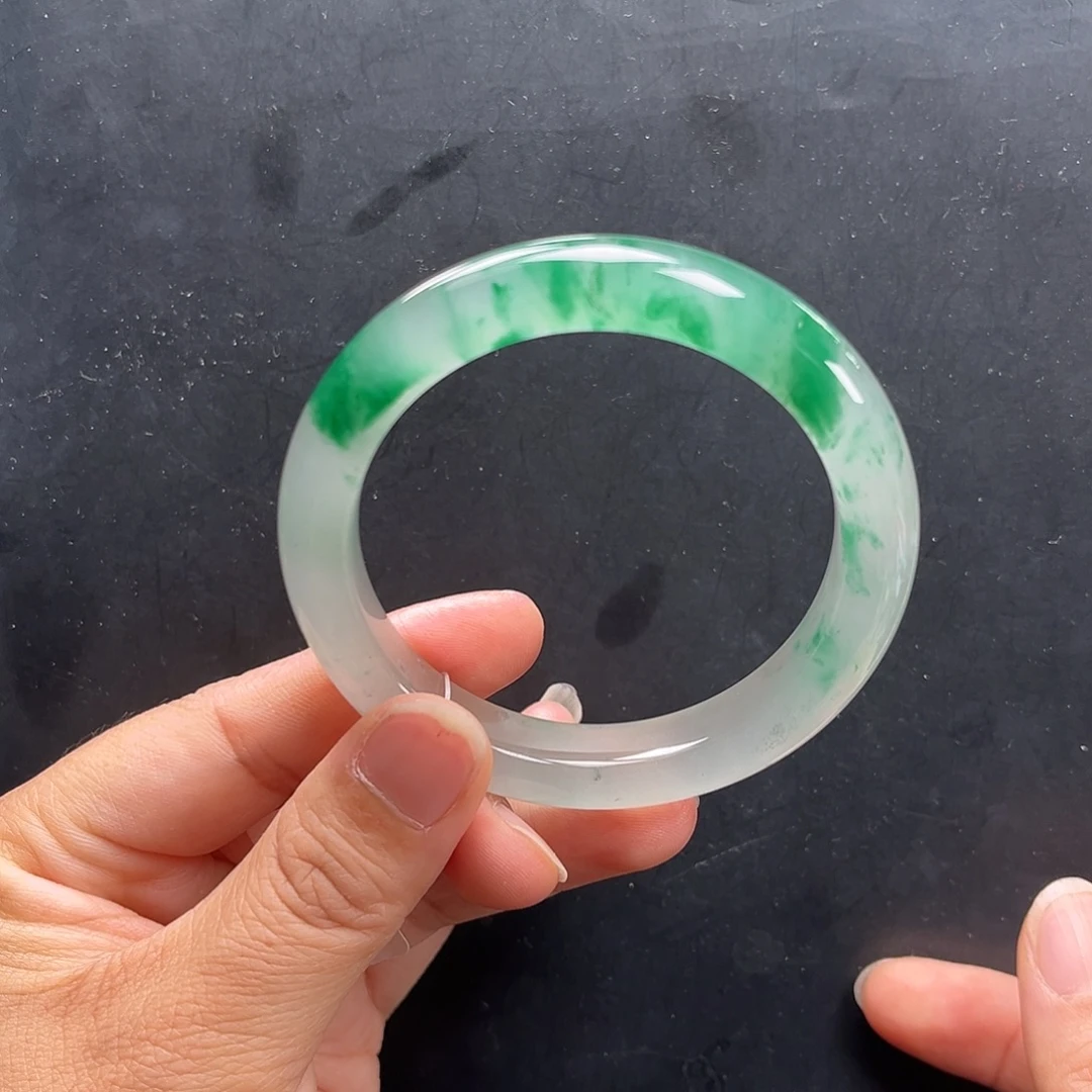 石英质玉未镶嵌手镯