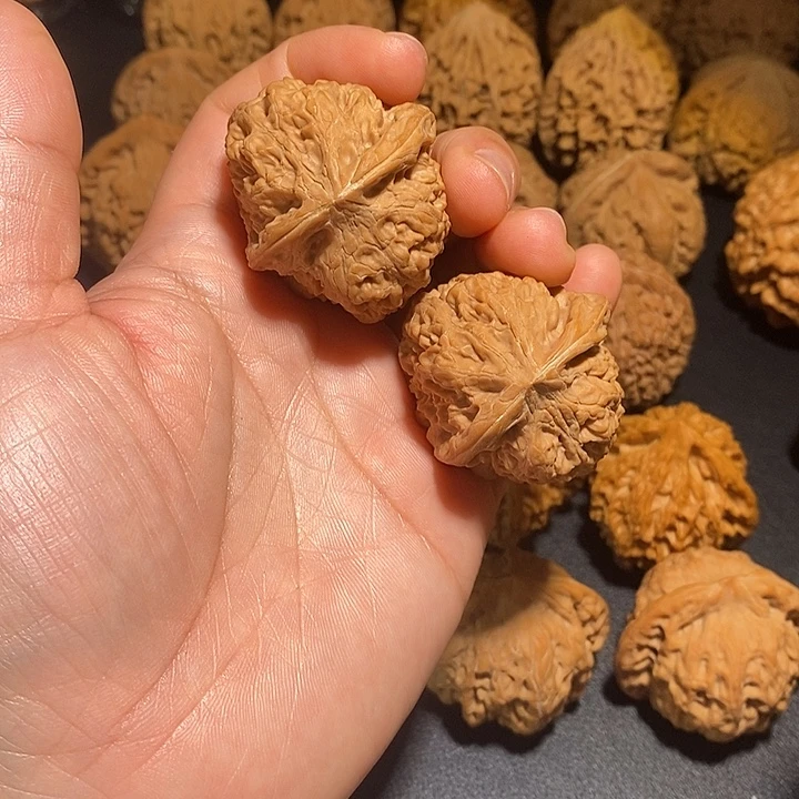 文玩核桃吊坠西北