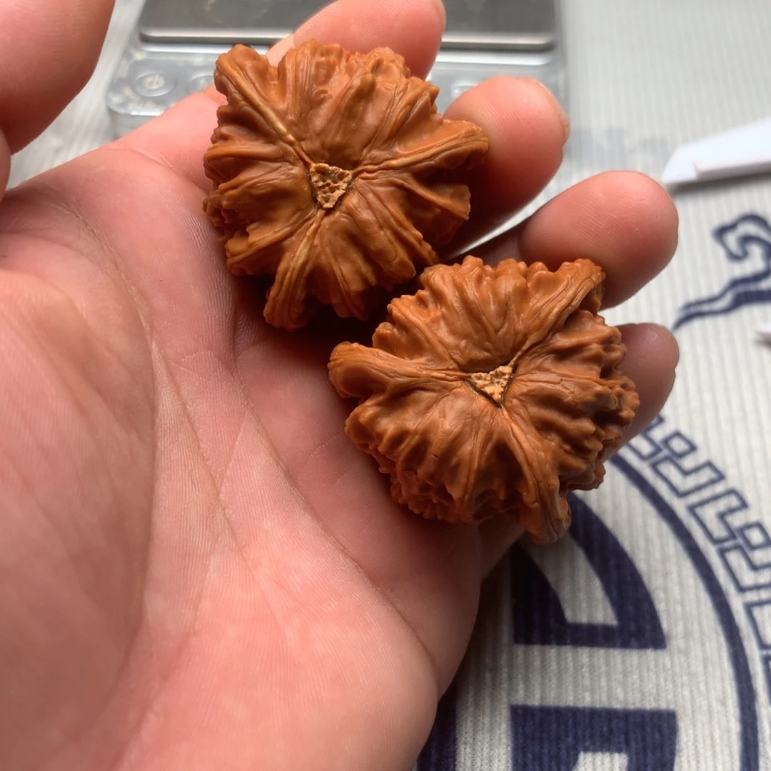 市***卒文玩核桃吊坠三棱三棱三棱三棱