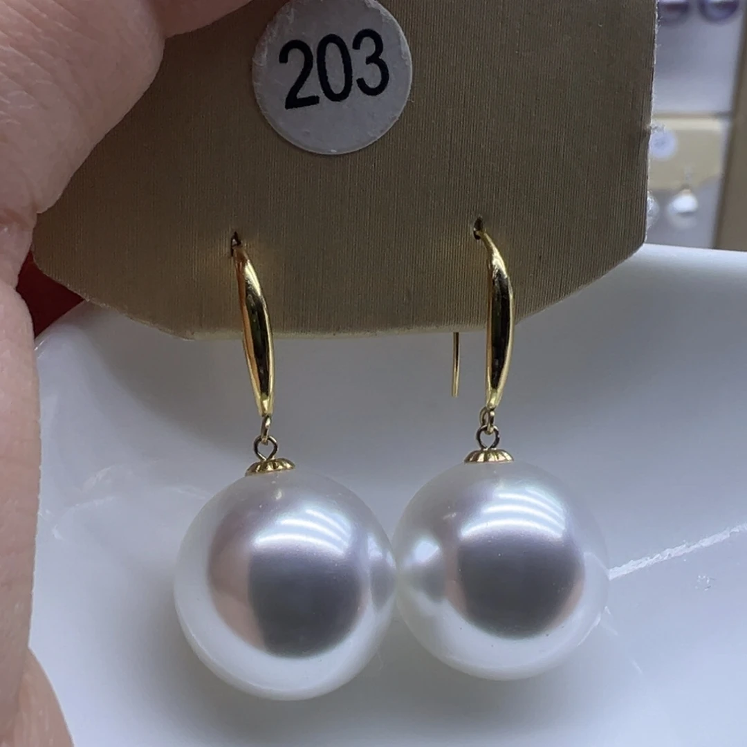 耳饰18K金镶嵌淡水珍珠
