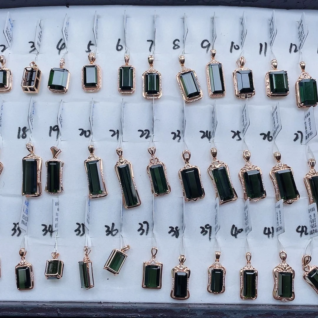 18K金镶嵌吊坠(不含链)碧玺