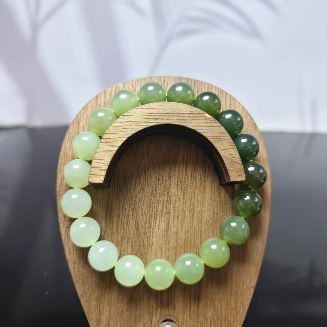 Q和田玉渐变圆珠手串（卡10）3322