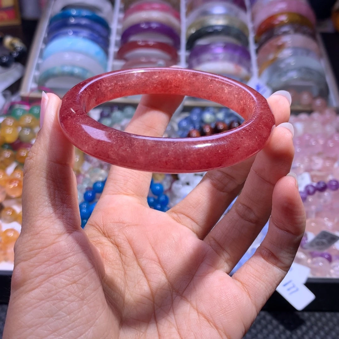 水晶手镯未镶嵌草莓晶