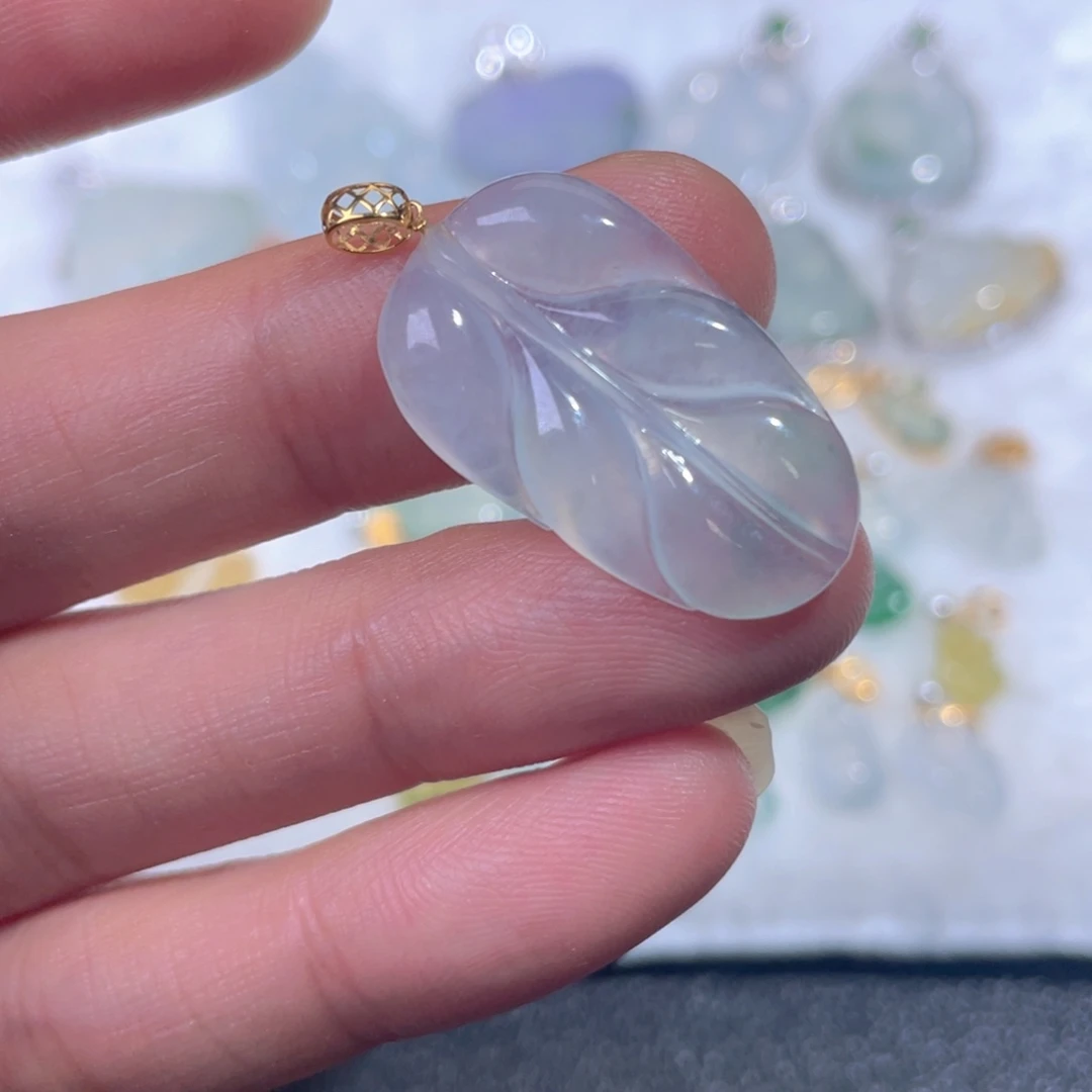 颈饰18K金镶嵌翡翠翡翠