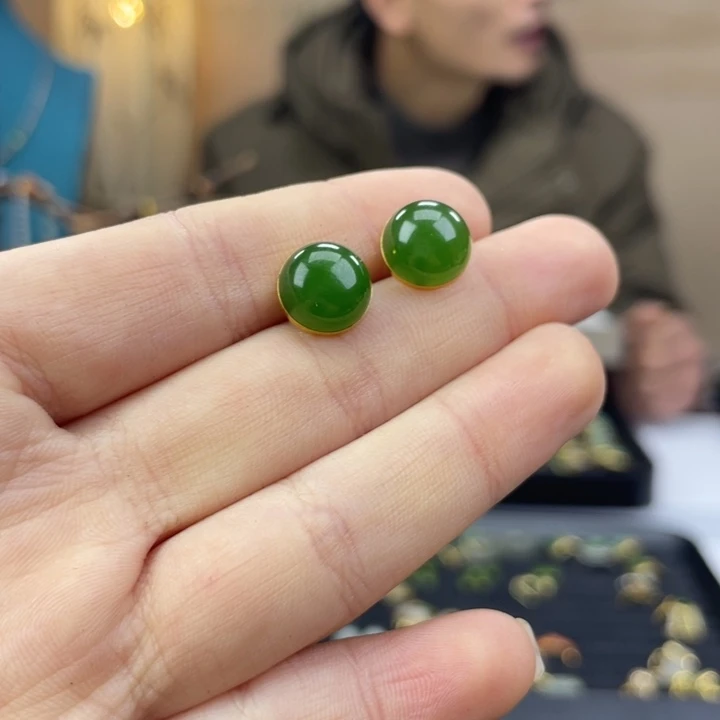 和田玉18K金镶嵌耳饰