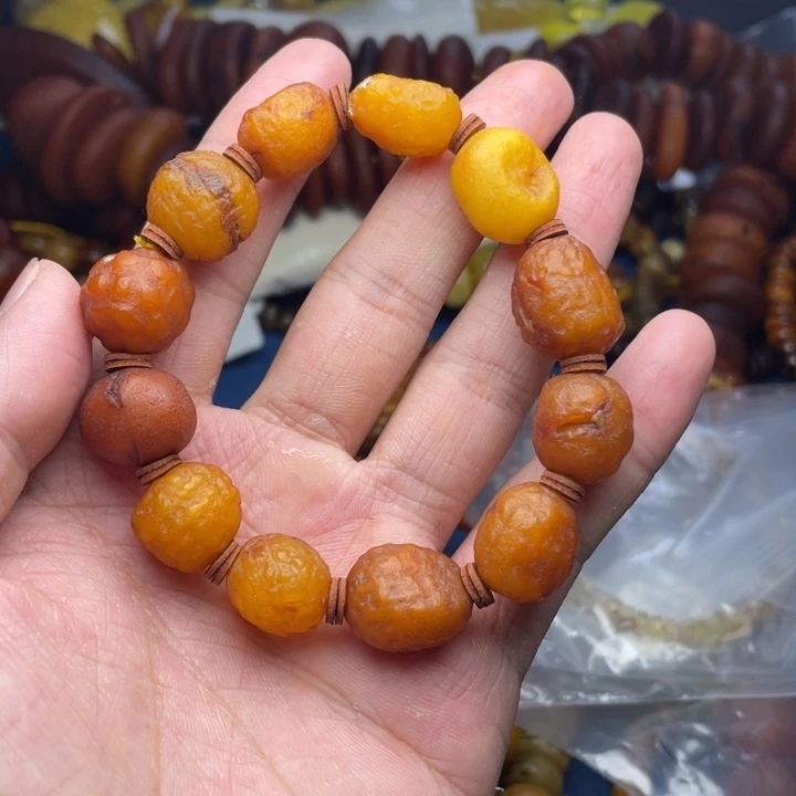 未镶嵌琥珀珠宝奇石