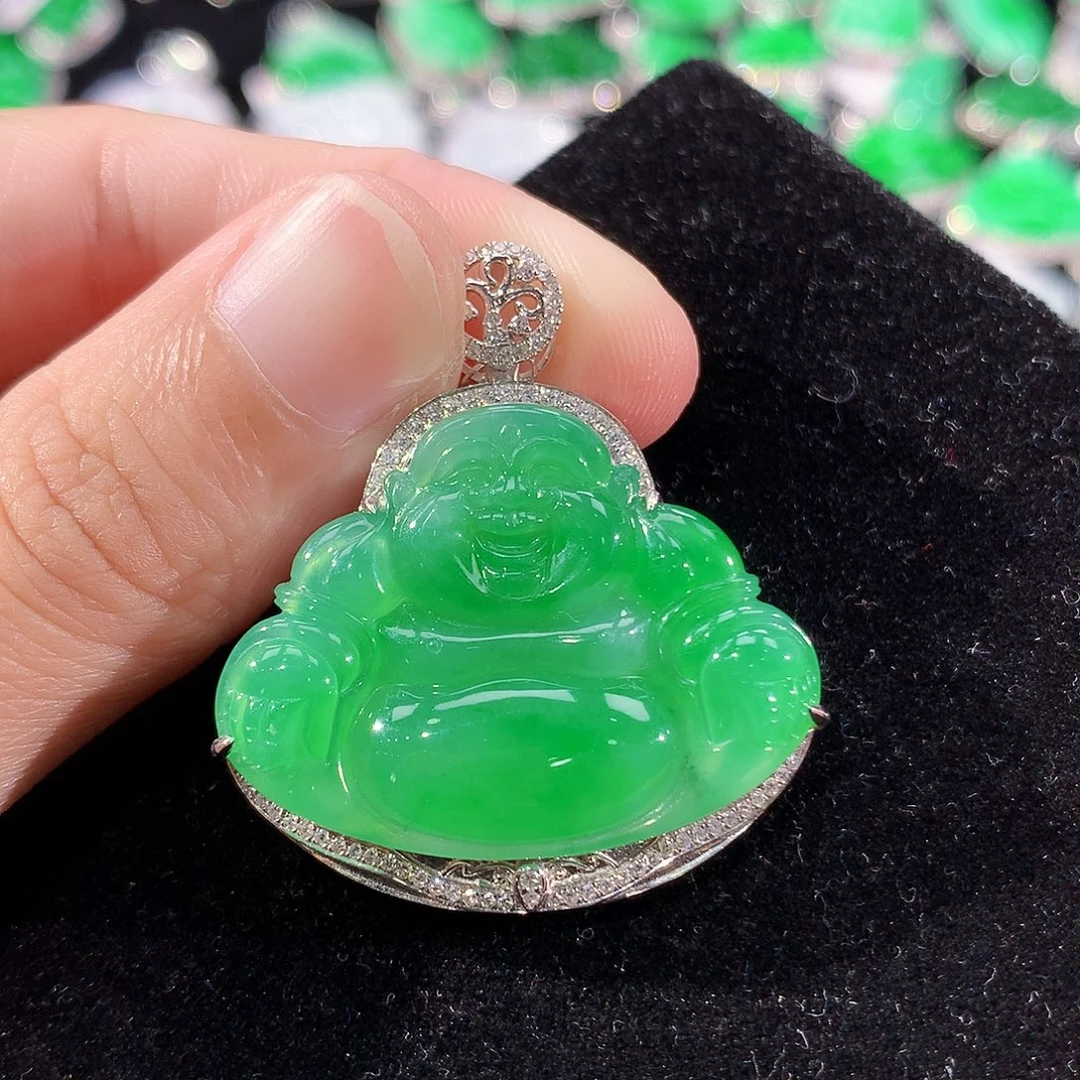 翡翠18K金镶嵌颈饰