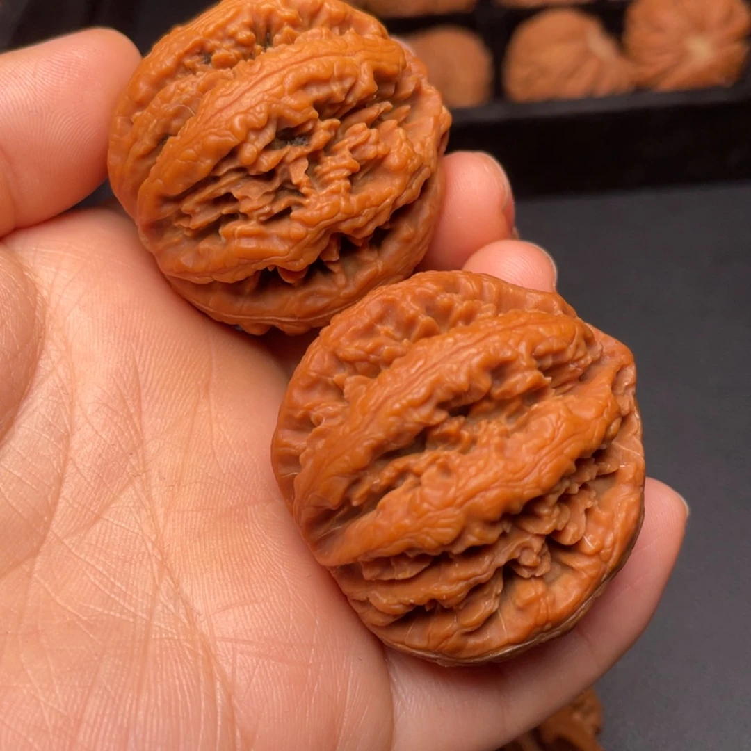 文玩核桃把件秦岭山脉核桃