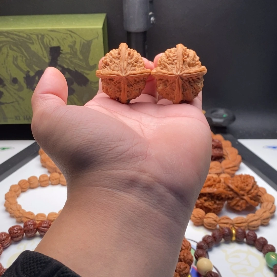 文玩核桃把件45全品玉玺四棱