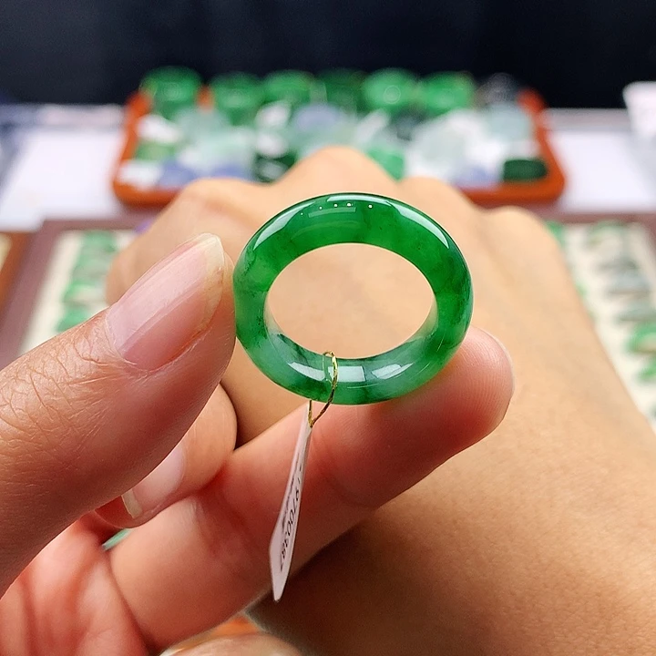 翡翠未镶嵌戒指13号