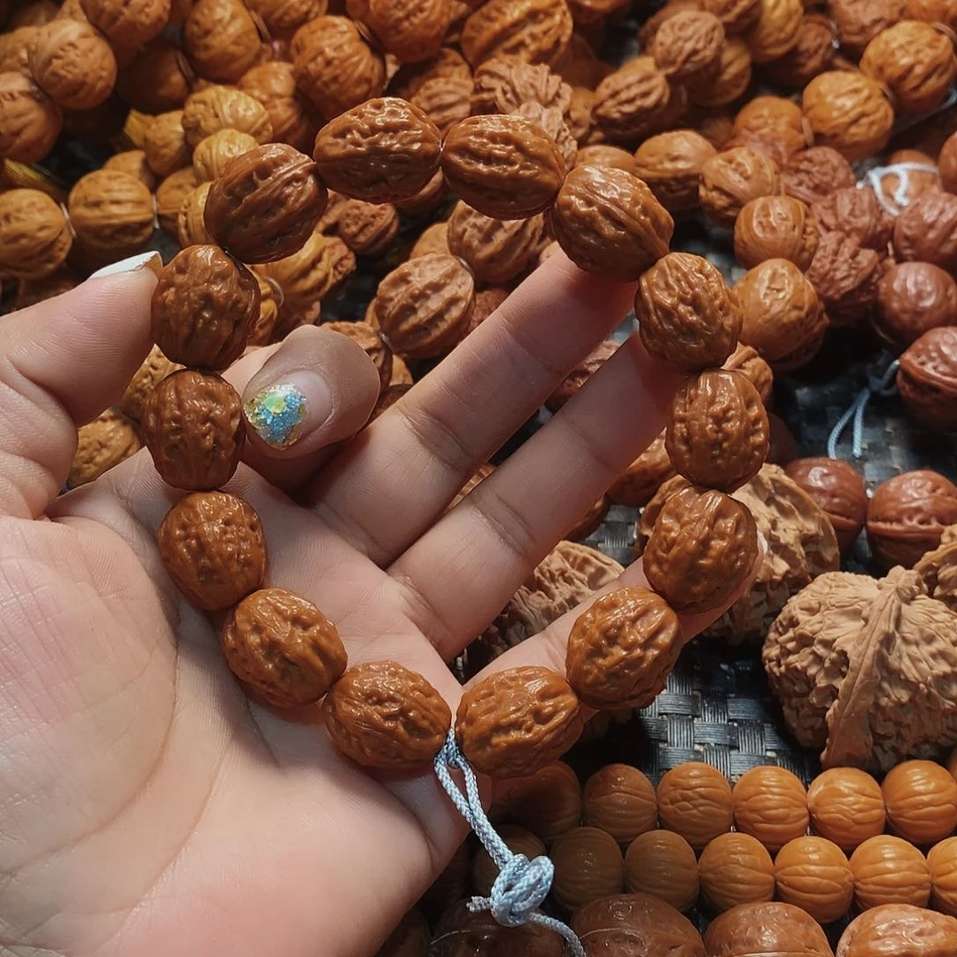 光***℃文玩核桃手串绣花鞋