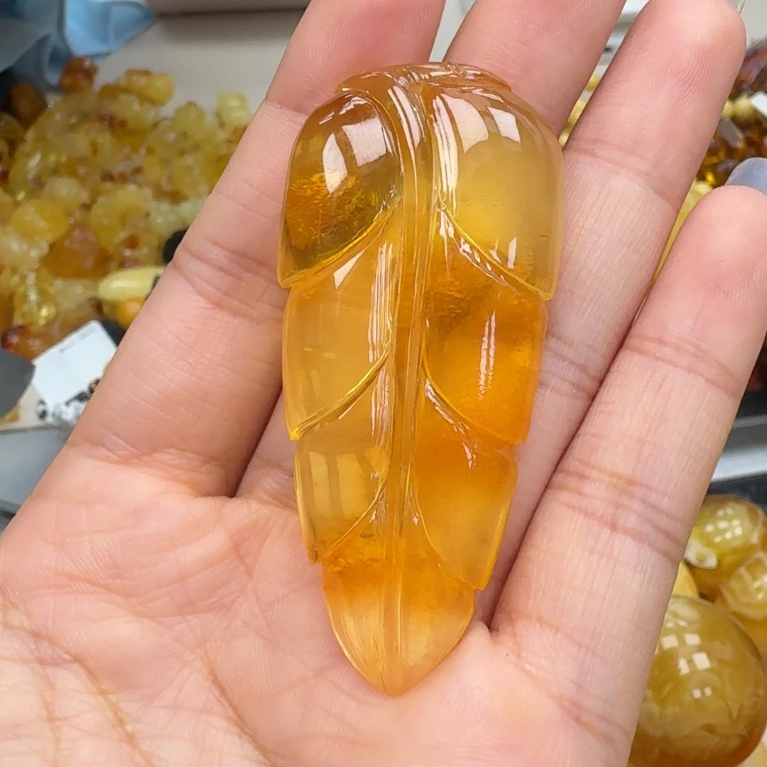 琥珀未镶嵌珠宝奇石
