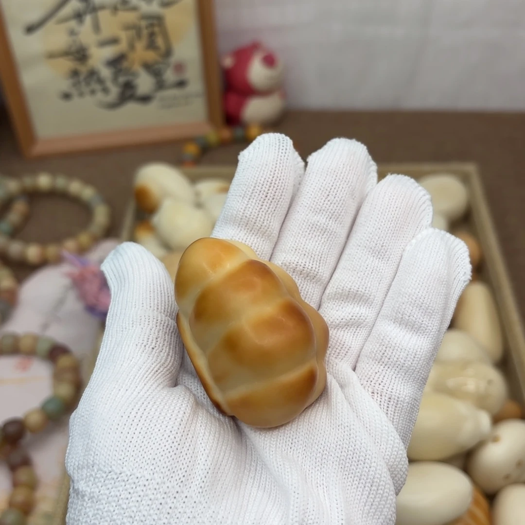 吊坠菩提根/象牙果牙果虾尾把件857