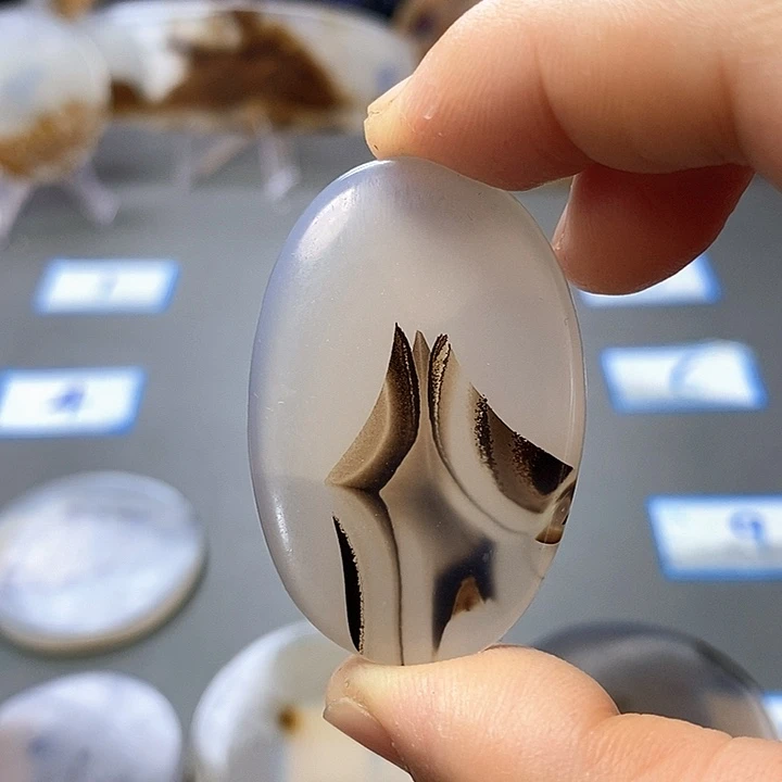 玛瑙/玉髓未镶嵌珠宝半成品