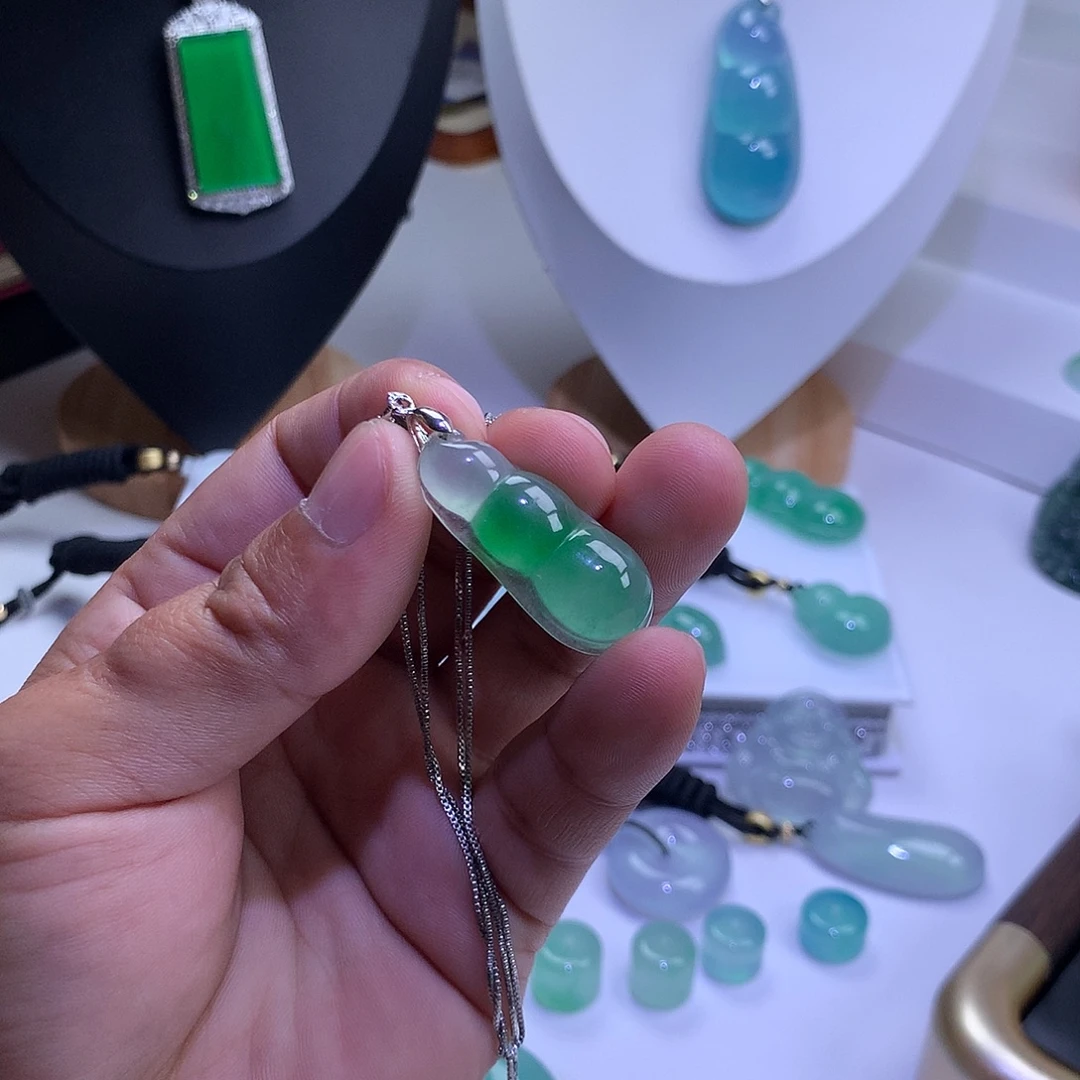 珐琅非金属吊坠豆子