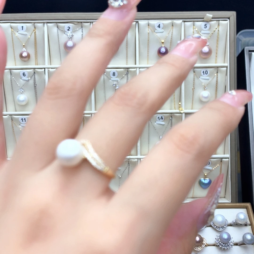 淡水珍珠合金颈饰