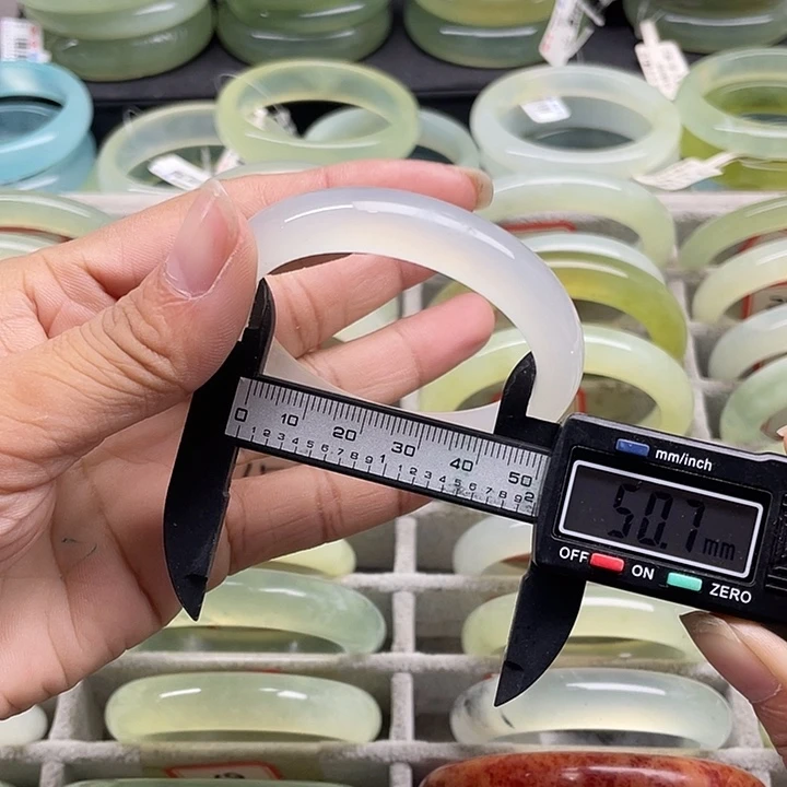 蛇纹石玉未镶嵌手镯14