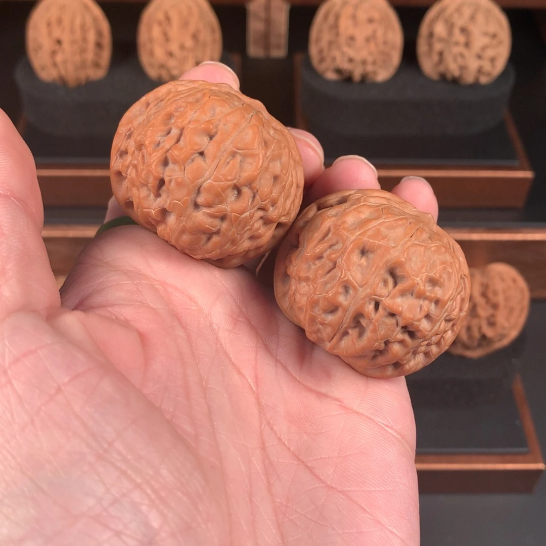 文玩核桃吊坠泰山狮子