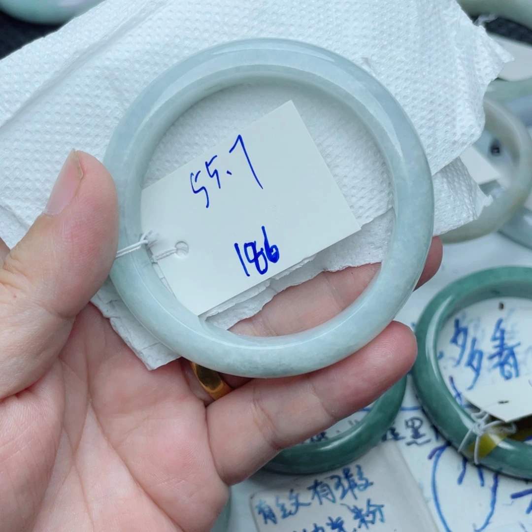 未镶嵌手镯翡翠用****1翡翠手镯186
