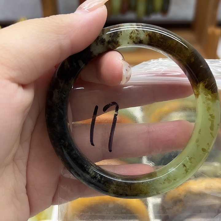 一***夕蛇纹石玉未镶嵌手镯