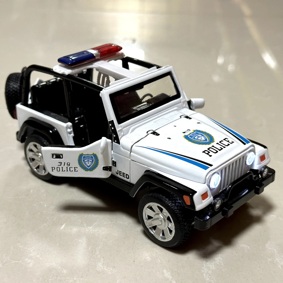 合金吉普警车1:32开门声光回力玩具