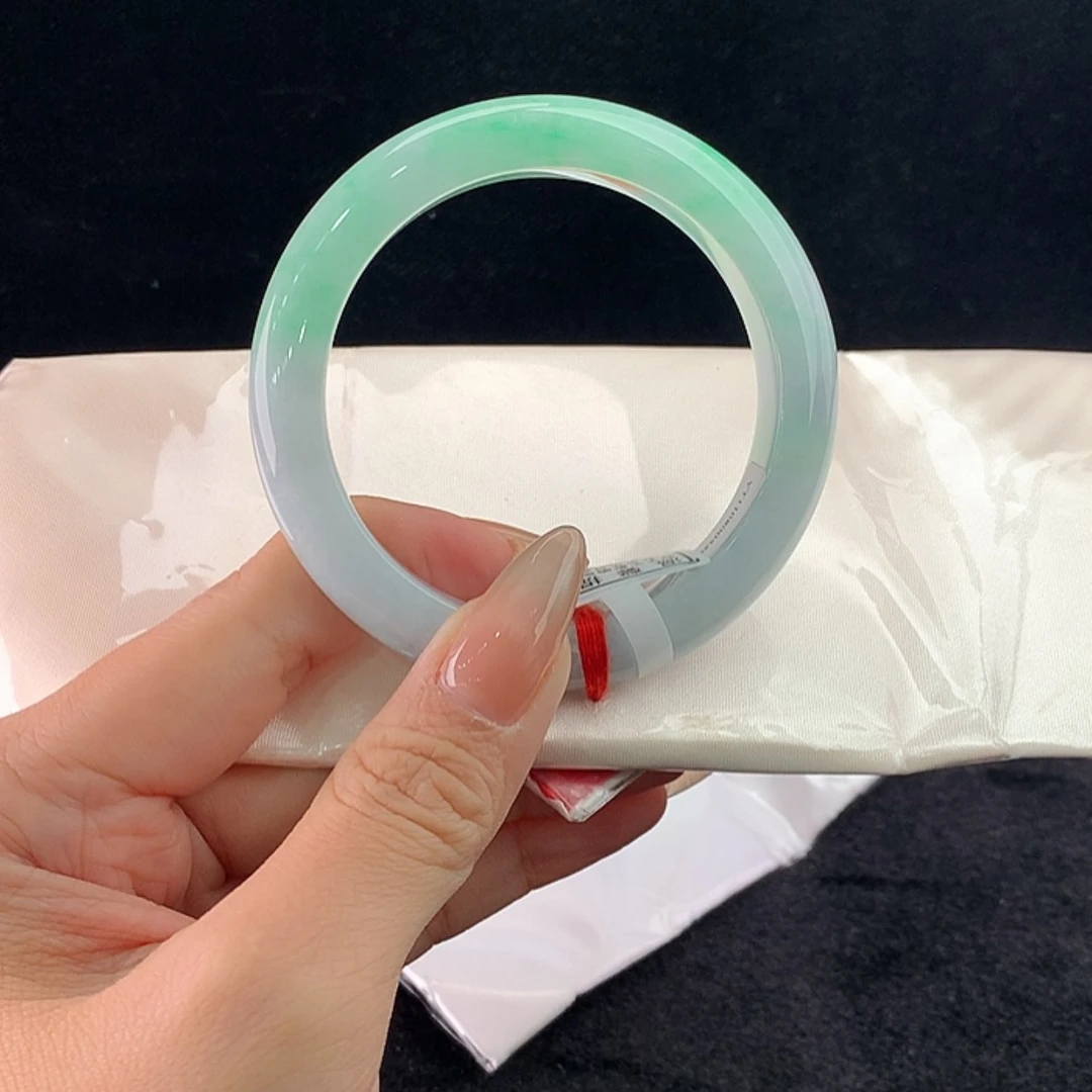 【闪购商品】未镶嵌手镯翡翠正57