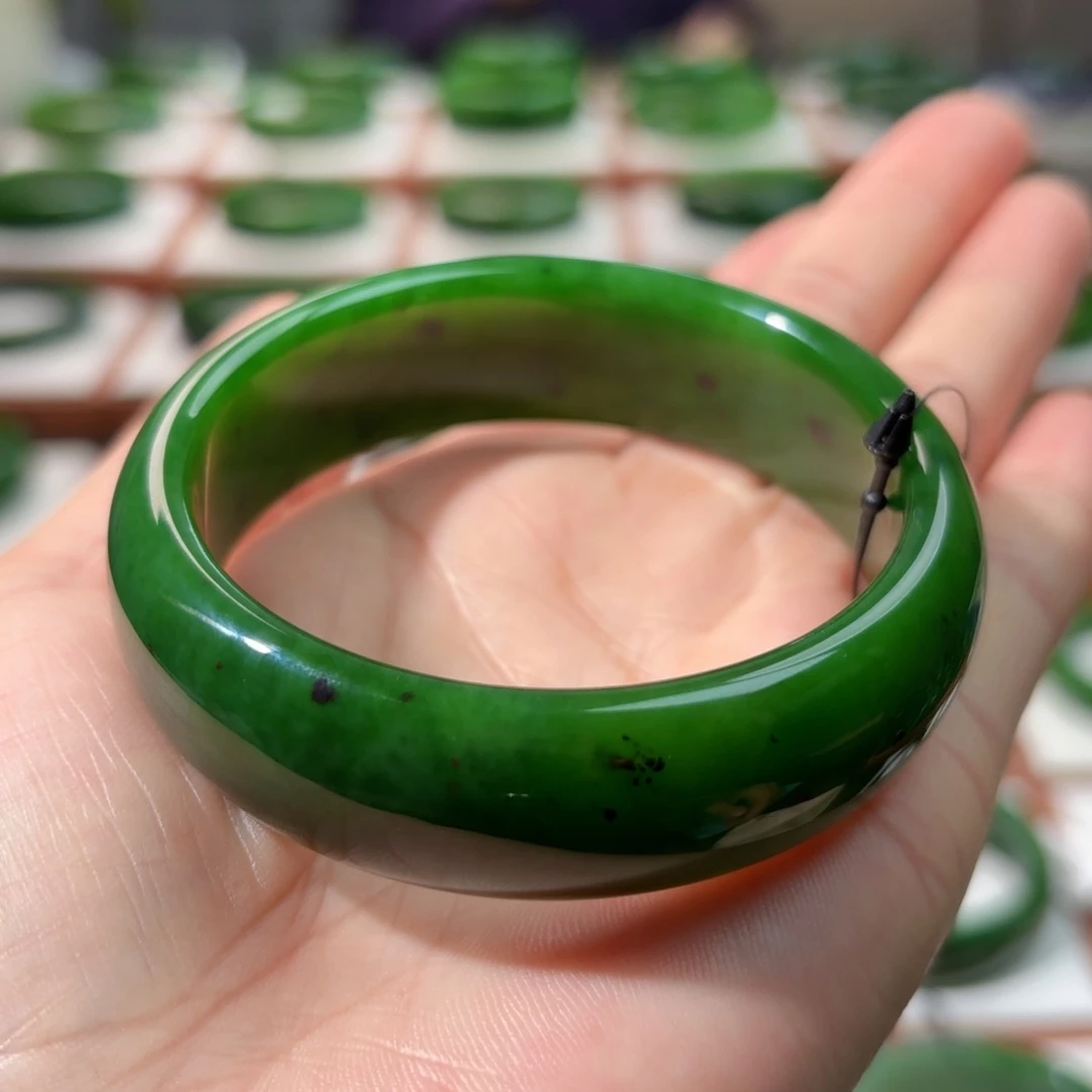 未镶嵌手镯和田玉（碧玉）