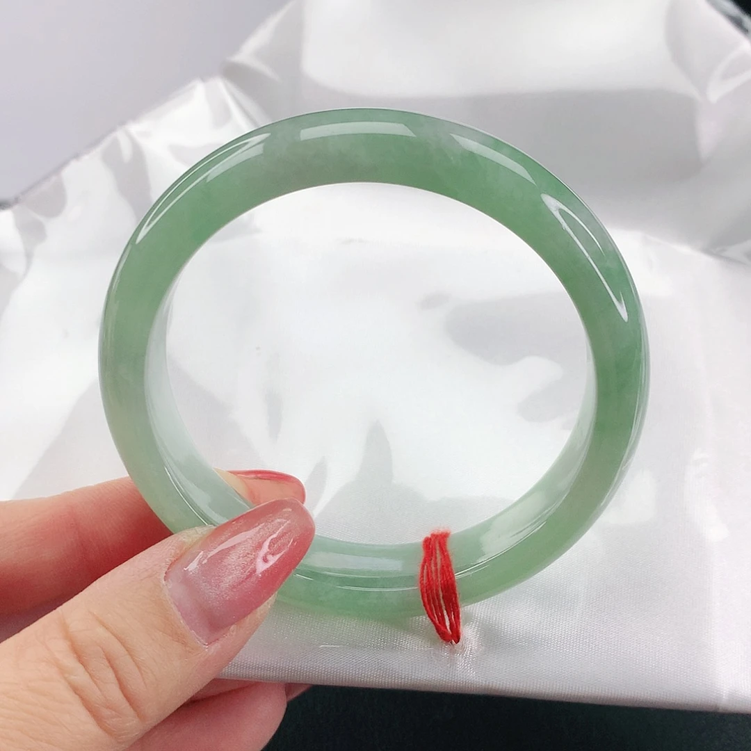 翡翠手镯未镶嵌翡翠402