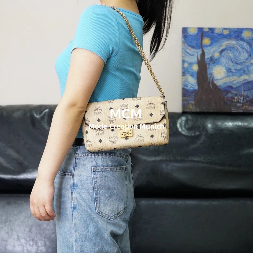 95新 MCM 米色链条斜挎包/WJ04529009/9009