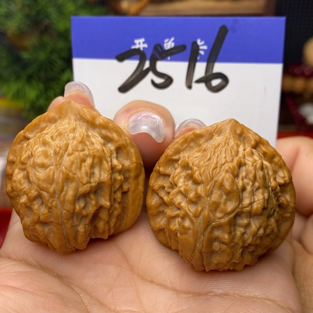 文玩核桃吊坠官印。全品35。丹